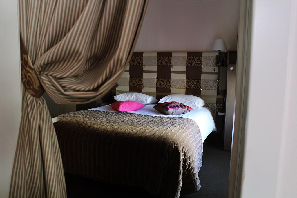 Hotel Des Bains Granville Room photo